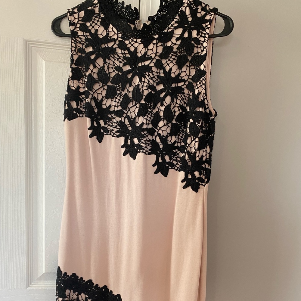 Size 12 Venus brand sleeveless light pink & black lace dress